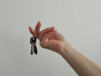 Астанада жоқ үйлерді жалға беріп, алаяқтықпен айналысқан әйел ұсталды.