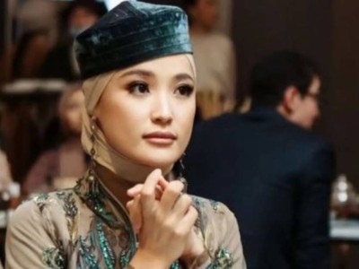 «Шымкент әкімдігі 300 млн теңге бөлген»: Мөлдір Әуелбекова әншілерге қатысты шындықты жайып салды.