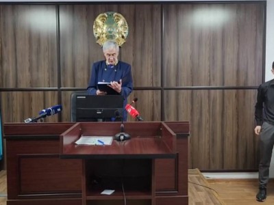 Каблуковадағы психиатриялық ауруханадан шыққан қылмыстық топтың ісі: айыпталушыларға үкім шықты.