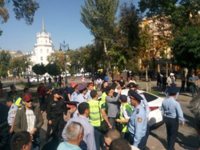 Ерлан Тұрғымбаев: Митинг кезінде 100 адам ұсталды.