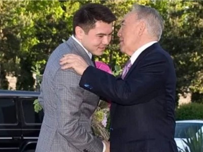 «ӨЗІМНЕН АУМАЙТЫН»: НАЗАРБАЕВ АЙСҰЛТАННЫҢ ӨЛІМІНЕ ПІКІР БІЛДІРДІ.