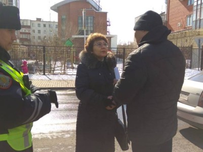 Астана атауын «Нұр-Cұлтан» деп өзгертуге қарсылық танытпақ болған адамдарды полиция ұстады.