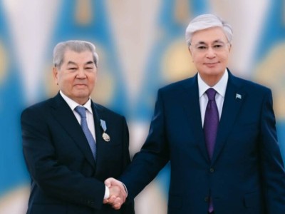 Астананы Нұрсұлтан деп атау бастамасын көтерген Сұлтанов Тоқаевтан марапат алды.