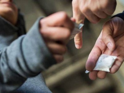 Шымкентте студенттер есірткімен ұсталды.