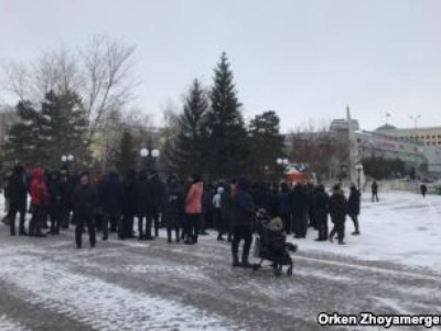 Астанада аналар алаңға жиналды.