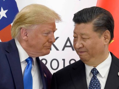 Трамп пен Си Цзиньпин телефон арқылы Украина мәселесін талқылады.