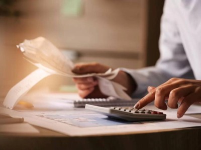 Жыл басынан бері Ұлттық қордан бір жарым триллион теңгеге жуық қаражат жұмсалған.