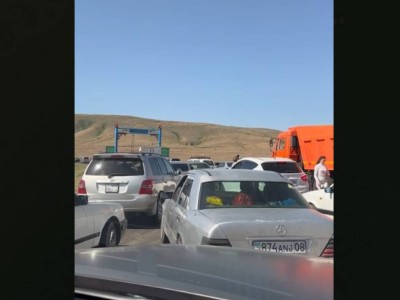 Жамбыл облысында өткен қызғалдақ фестивалі халықтың ашуын туғызды.