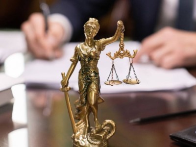 Ақтөбеде мектеп есепшісі 238 млн теңгені жымқырған.