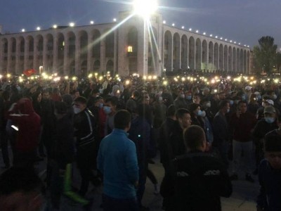Бішкек: Митинг кезінде 686 адам зардап шекті.