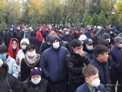 Алмазбек Атамбаев жақтастарының митингі өтті.