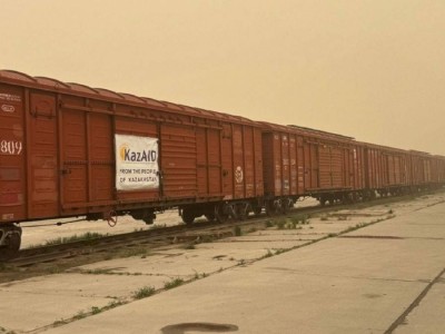 Қазақстан Ауғанстанға 36 гуманитарлық көмек вагонын жіберді.