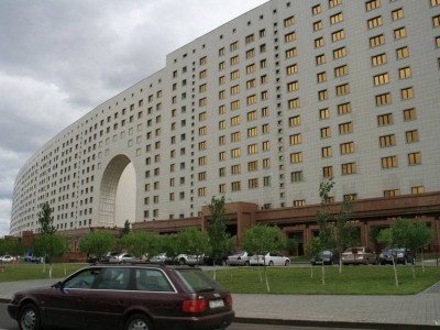 Екі министрліктің жауапты хатшылары қызметтерінен босатылды.