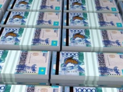 Бес жылда елімізде доллар бағамы 425 теңгені құрайды.