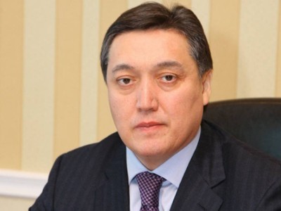 Асқар Мамин премьер-министрдің міндетін атқарады.