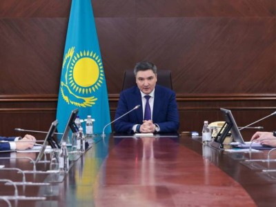 Олжас Бектенов кәсіпкерлерді екі апта ішінде салық сомасын әділетті түрде төлеуге шақырды.