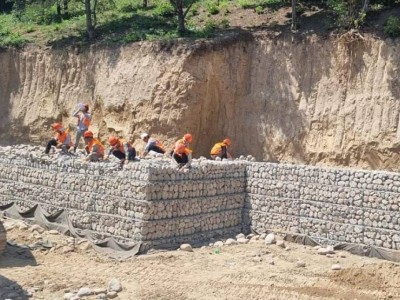Досаев тау бөктерінде 11 қауіпті орын барын айтты.