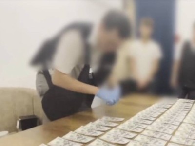Шымкенттің екі тұрғыны жалған купюралар мен есірткі заттарын сатуға тырысқан .
