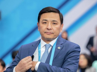 Алты ай отырған Алтайды Тоқаев жұмыстан қайтарды.