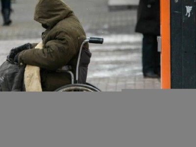 Маңғыстауда мүгедектігі бар адамдарды қайыр сұрауға мәжбүрлеген.