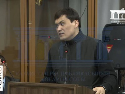 «Жеңгем ішіп алып,  ұйықтап жатыр». Сот залына жаңа куәгер келді.