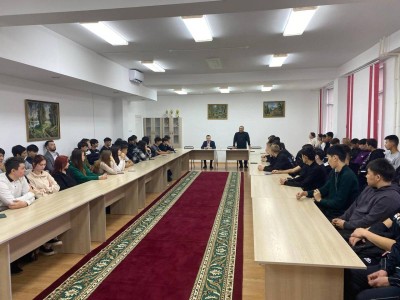 Жастарға діни экстремизм мен терроризмге қарсы іс-қимыл мәселелері түсіндірілді.