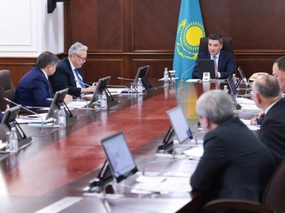 Олжас Бектенов Су кеңесінің отырысын өткізді.