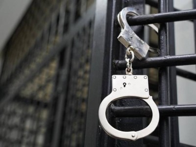 ҚТЖ-ның бұрынғы қызметкері әріптестерінен ақша жинап, қашып кеткен.