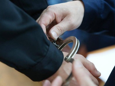 Колония басшысы пара алды деген күдікпен ұсталды.