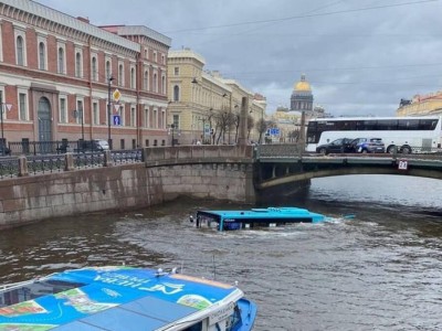 Ресейде өзенге құлаған автобусты тәжік жүргізген.