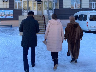 Ұлытауда асырап алған  үш баланы құлдықта ұстаған әйел ұсталды.