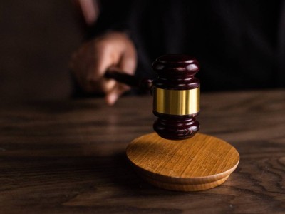 Алматы қаласы ТЖД Басқармасының бастығы жемқорлық үшін сотталды.