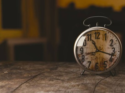 Министрлік уақыт белдеуін қайтаруды талап еткен петицияны орындай алмайды.