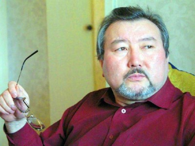 Нұр-сұлтан атауын қолдаған ақын ақталып жатыр.