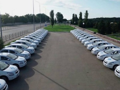Ветеринарларға қызметтік автокөліктер табыс етілді.