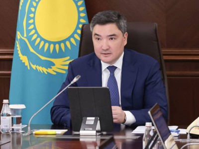 Олжас Бектенов жол құрылысы кезінде жемқорлық тәуекелдерін азайту жұмысын күшейтуді тапсырды  .