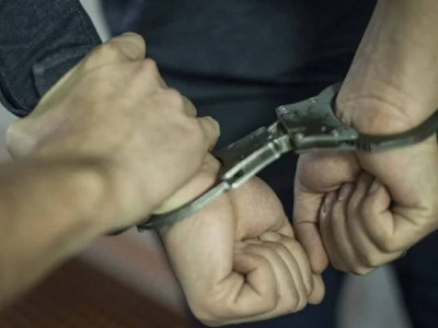 Алматыда «Үш қоңыр» және «Весновка» ТКШ-ны салған компания өкілдері ұсталды.