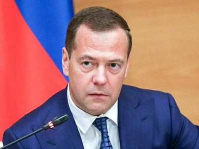 Медведев Қазақстанды орыстарға геноцид жасады деп айыптады.