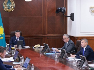 Олжас Бектенов су тасқынынан кейін үйлерді қалпына келтіру туралы: Өткізілетін жұмыстардың мерзімі ғана емес, сапасы да маңызды.