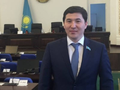Павлодарлық депутат Nur Otan-нан қуылды.
