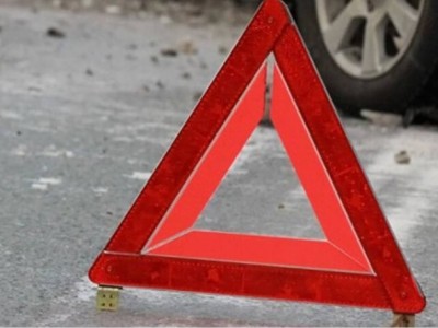 Ақмолада жол апатынан үш адам қаза тапты.