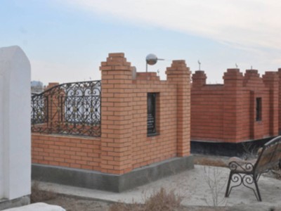 Шымкентте мазар шырақшысы құлыптастағы суреттерді өшіріп тастаған.