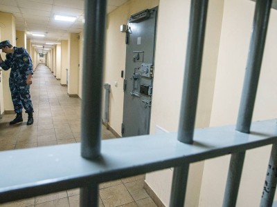 Адвокат үтік басқыш полицейлердің қатаң жазаланатынына күмәнданады.