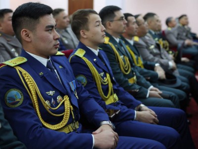 Тоқаев Отан қорғаушы күнімен құттықтады.