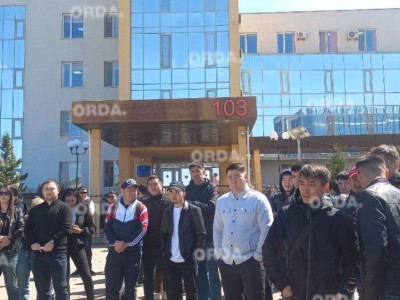 Астанада фельдшерлер наразылыққа шықты.