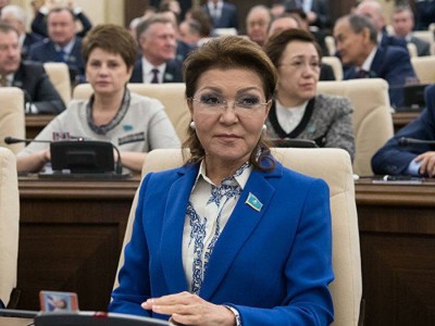Дариға Назарбаева депутаттық мандатын тапсырып, мәжілісте сөз сөйлейтіні туралы ақпарат тарады.