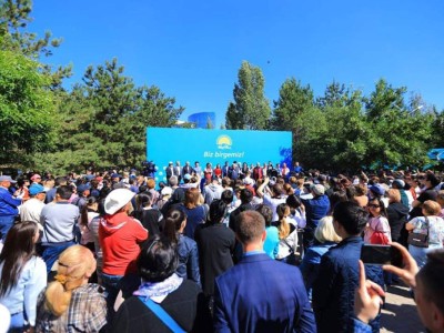 «Нұр Отанның» митингісі: Әр еркек әйелдеріне ие болу керек.