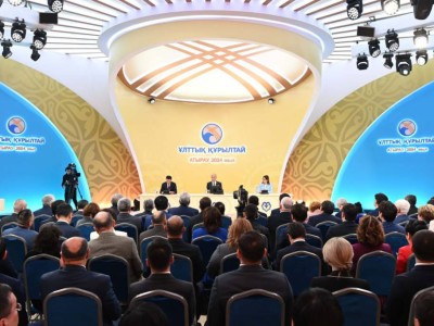 Атырауда президенттің төрағалығымен Ұлттық құрылтай өтіп жатыр.