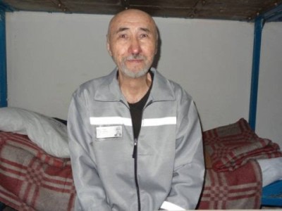 Арон Атабек комаға түсті.