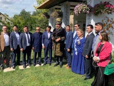 Саакашвилимен кездескен «Нұр Отанның» депутаты жаңа партия құрмақшы.